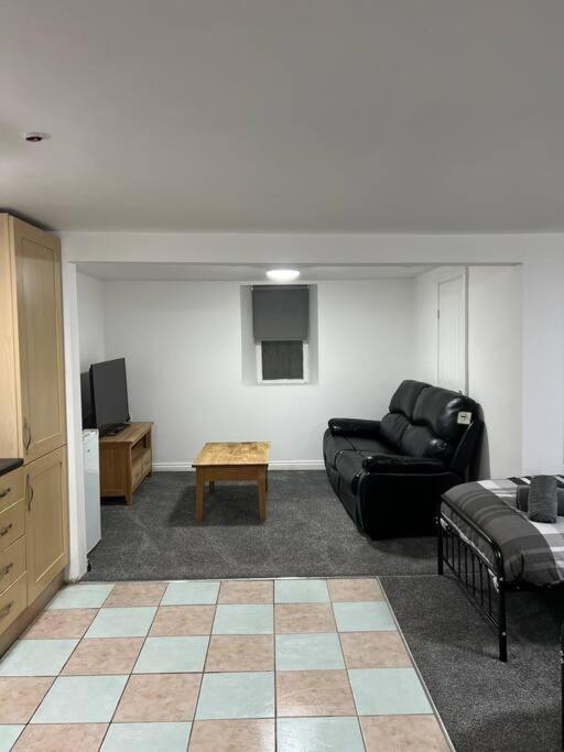 Studio Flat Twin - Town Centre Merthyr Tydfil Bagian luar foto
