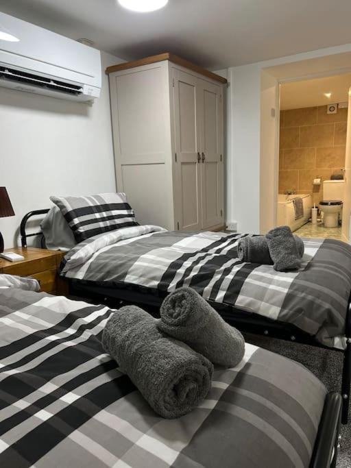 Studio Flat Twin - Town Centre Merthyr Tydfil Bagian luar foto